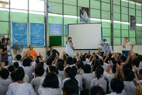 ภาพ No.18442:"ชีวิต มัณฑะเลย์" 