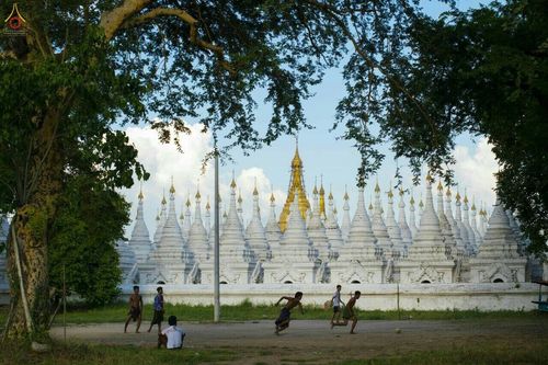 ภาพ No.18521:"ชีวิต มัณฑะเลย์" 