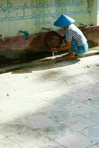 ภาพ No.18637:"ชีวิต มัณฑะเลย์" 