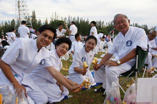 ภาพ No.4836:พิธีตอกเสาเข็มต้นแรกสถาปนา ปทุมรัตน์ธรรมเจดีย์