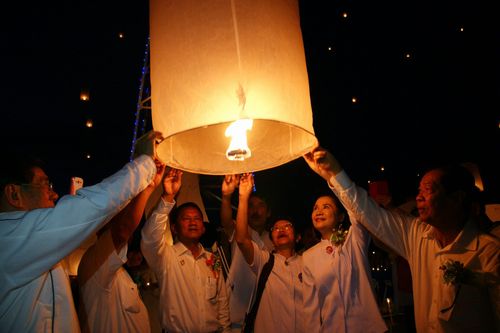 ภาพ No.4847:พิธีตอกเสาเข็มต้นแรกสถาปนา ปทุมรัตน์ธรรมเจดีย์