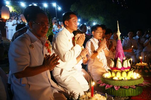 ภาพ No.4853:พิธีตอกเสาเข็มต้นแรกสถาปนา ปทุมรัตน์ธรรมเจดีย์