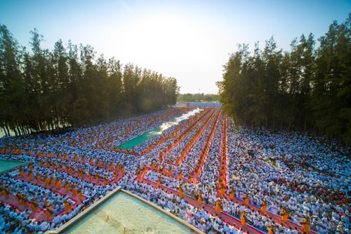 ภาพ No.35376:โครงการธรรมยาตรา เส้นทางพระผู้ปราบมาร ปีที่ 8 ณ วัดพระธรรมกาย