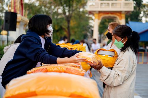 ภาพ No.39352:พิธีบรรพชาอุปสมบท ศูนย์ปฏิบัติธรรม จ.บุรีรัมย์ 