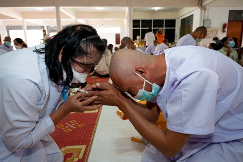 ภาพ No.39404:พิธีบรรพชาอุปสมบท ศูนย์ปฏิบัติธรรม จ.บุรีรัมย์ 