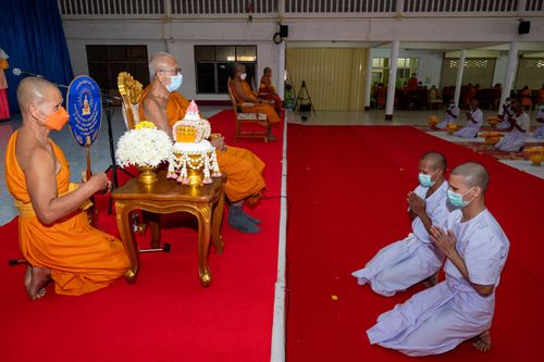 ภาพ No.39412:พิธีบรรพชาอุปสมบท ศูนย์ปฏิบัติธรรม จ.บุรีรัมย์ 