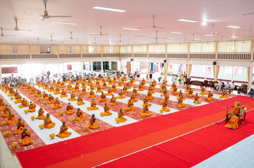 ภาพ No.39431:พิธีบรรพชาอุปสมบท ศูนย์ปฏิบัติธรรม จ.บุรีรัมย์ 