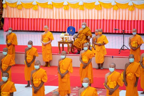 ภาพ No.39437:พิธีบรรพชาอุปสมบท ศูนย์ปฏิบัติธรรม จ.บุรีรัมย์ 