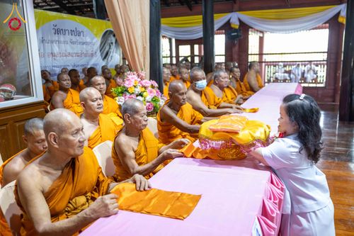 ภาพ No.300848:วันที่ 22 มกราคม พ.ศ. 2569 พิธีทอดผ้าป่าทำนุบำรุงศาสนสถาน ณ วัดบางปลา อ.บางเลน จ.นครปฐม ในโครงการธรรมยาตรา กตัญญูบูชา มหาปูชนียาจารย์ พระมงคลเทพมุนี(สด จนฺทสโร) พระผู้ปราบมาร อนุสรณ์สถาน 7 แห่ง ปีที่ 14