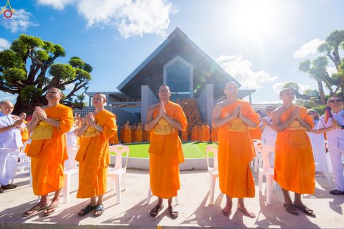 ภาพ No.248872:วันที่ 20 กันยายน พ.ศ. 2568 พิธีอัญเชิญรูปหล่อหลวงปู่วัดปากน้ำ ภาษีเจริญ จากวัดมงคลนิมิตร พระอารามหลวง เพื่อประดิษฐาน ณ วิหารพระมงคลเทพมุนี (สด จนฺทสโร)  ศูนย์ปฏิบัติธรรมภูเก็ต จ.ภูเก็ต