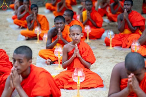 ภาพ No.141200:PhotoStory มหาศรัทธา ธรรมยาตราศรีลังกา EP.6 พิธีจุดวิสาขประทีป 6 วัด ถวายเป็น พุทธบูชา  โครงการสยาม-ลังกา ธรรมยาตรา  ฉลองเทศกาลวิสาขบูชาแห่งชาติ ศรีลังกา  บูชาธรรม 80 ปี หลวงพ่อธัมมชโย วันที่ 16 พฤษภาคม พ.ศ. 2567