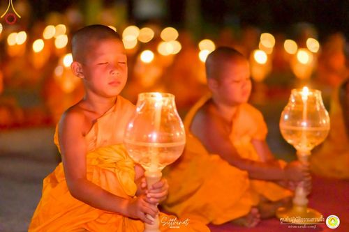 ภาพ No.222301:วันที่ 26-27 เมษายน พ.ศ. 2568 ศูนย์ปฏิบัติธรรมสวนผึ้ง ร่วมกับ ธุดงค์คสถานประจวบคีรีขันธ์ และวัดอ่าวน้อย  จัดกิจกรรมเดินธรรมยาตรา ตักบาตรข้าวสารอาหารแห้ง และจุดประทีปถวายเป็นพุทธบูชา ณ วัดอ่าวน้อย จ.ประจวบคีรีขันธ์