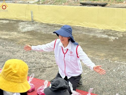 ภาพ No.128790:V.33 รวมพลังเพื่อบางกล่ำ การเตรียมงานของเจ้าหน้าที่หน่วยงานต่างๆ เพื่องานธรรมยาตราอัญเชิญพระบรมสารีริกธาตุ ประดิษฐาน ณ มหารัตนเจดีย์สิริปทุมสวรรค์ (เจดีย์อริยพุทธะ 5 พระองค์) ศูนย์ปฏิบัติธรรมภาคใต้ อ.บางกล่ำ จ.สงขลา ระหว่างวันที่ 9-10 มีนาคม พ.ศ. 2567