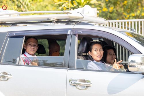 ภาพ No.198875:V.50 สารพัดV สารพัดดี ที่ธรรมยาตรา ในโครงการธรรมยาตรา กตัญญูบูชา มหาปูชนียาจารย์ พระมงคลเทพมุนี(สด จนฺทสโร) พระผู้ปราบมาร อนุสรณ์สถาน 7 แห่ง ปีที่ 13 ระหว่างวันที่ 2-31 มกราคม พ.ศ. 2568