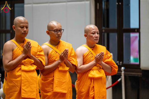 ภาพ No.341803:วันเสาร์ที่ 25 กรกฎาคม พ.ศ. 2569 พิธีบรรพชาอุปสมบท โครงการบรรพชาอุปสมบทหมู่ รุ่นเข้าพรรษา ปี 2569 โครงการบวชพระนานาชาติ AEC และ WAB รุ่นที่  10 ณ วัดพระธรรมกาย จ.ปทุมธานี
