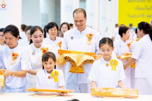 ภาพ No.251711:วันที่ 10 ตุลาคม พ.ศ. 2568 พิธีทอดผ้าป่าสมทบกฐินวัดพระธรรมกาย และสมทบกฐิน 30,000 กว่าวัดทั่วประเทศ ครั้งที่ 3 ณ สภาธรรมกายสากล วัดพระธรรมกาย