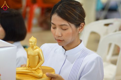 ภาพ No.60097:พิธีเจริญพระพุทธมนต์ "ฉลองอายุวัฒนมงคล 80 ปี หลวงพ่อธัมมชโย" พิธีถวายไทยธรรม คณะสงฆ์ 10,000 กว่าวัดทั่วประเทศ ในวันคุ้มครองโลก วันจันทร์ที่ 22 เมษายน พ.ศ. 2567 ณ สภาธรรมกายสากล วัดพระธรรมกาย จ.ปทุมธานี