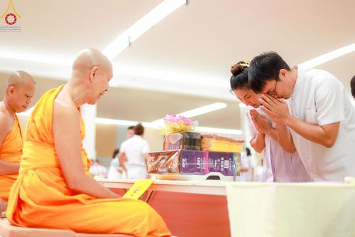 ภาพ No.145388:พิธีถวายผ้าอาบน้ำฝนและประทีปโคมไฟ ณ สภาธรรมกายสากล วัดพระธรรมกาย วันเสาร์ที่ 20 กรกฎาคม พ.ศ. 2567