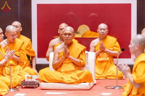 ภาพ No.256338:วันที่ 4 ตุลาคม พ.ศ. 2568 พิธีบรรพชาอุปสมบท  โครงการอุปสมบทหมู่บูชาธรรม 141 ปี  พระมงคลเทพมุนี (สด จนฺทสโร) ณ โบสถ์พระไตรปิฏก วัดพระธรรมกาย จ.ปทุมธานี