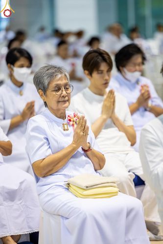 ภาพ No.177729:พิธีตักบาตรและพิธีบูชาข้าวพระ ในวันอาทิตย์ต้นเดือนที่ 1 ธันวาคม พ.ศ. 2567 ณ สภาธรรมกายสากล วัดพระธรรมกาย