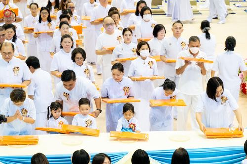 ภาพ No.160276:พิธีทอดผ้าป่าสมทบกฐินวัดพระธรรมกาย และสมทบกฐิน 30,000 วัดทั่วไทย ครั้งที่ 3 ณ สภาธรรมกายสากล วัดพระธรรมกาย วันพฤหัสบดีที่ 10 ตุลาคม พ.ศ. 2567