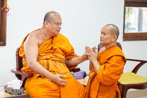 ภาพ No.315805:วันพฤหัสบดีที่ 26 มีนาคม พ.ศ. 2569 พิธีบำเพ็ญกุศล คุณพ่อณรงค์ จินตมากุล  สิริอายุ 99 ปี 11 เดือน โยมบิดา พระครูปลัดรัตนวีรวัฒน์ (รังสฤษดิ์ อิทฺธิจินตโก) ที่ปรึกษาเจ้าคณะจังหวัดปทุมธานี เจ้าอาวาสวัดพระธรรมกาย  ณ ห้องปลูกศรัทธา 2 วัดพระธรรมกาย ปทุมธานี