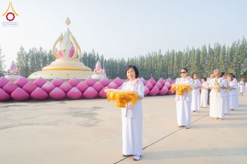 ภาพ No.318631:วันที่ 29 มีนาคม พ.ศ. 2569 พิธีเวียนประทักษิณ มอบผ้าไตร บรรพชาสามเณร  ณ ศูนย์อบรมเยาวชนกาญบุรี