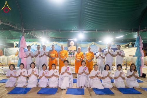 ภาพ No.299080:วันที่ 21 มกราคม พ.ศ. 2569 พิธีถวายภัตตาหารเป็นสังฆทาน แด่พระธรรมยาตรา ณ อนุสรณ์สถานบางปลา วัดบางปลา อำเภอบางเลน จังหวัดนครปฐม ในโครงการธรรมยาตรา กตัญญูบูชา มหาปูชนียาจารย์ พระมงคลเทพมุนี(สด จนฺทสโร) พระผู้ปราบมาร อนุสรณ์สถาน 7 แห่ง ปีที่ 14