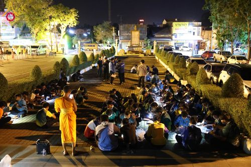 ภาพ No.310253:วันอาทิตย์ที่ 15 กุมภาพันธ์ พ.ศ. 2569 ตักบาตรพระ 1,000 รูป เมืองตรัง ปีที่ 2 ณ ลานพระบรมราชานุสาวรีย์ รัชกาลที่ 5 (หน้าศาลจังหวัดตรัง)อ.เมือง จ.ตรัง