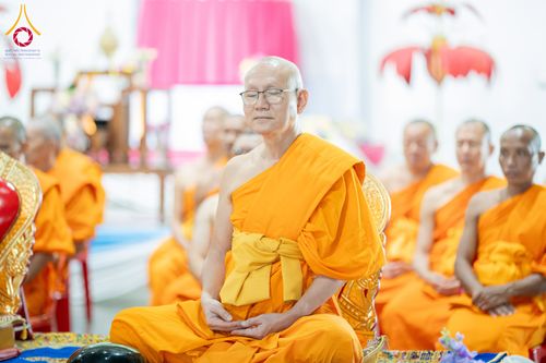 ภาพ No.336494:วันอาทิตย์ที่ 21 มิถุนายน 2569  พิธีตักบาตรพระใหม่ โครงการอุปสมบทหมู่ รุ่นผู้บริหาร  ณ วิหารคด วัดพระธรรมกาย