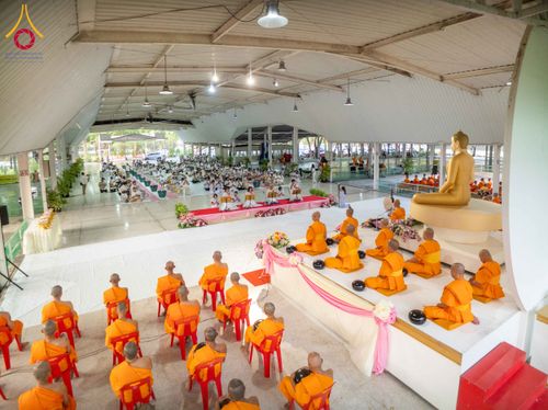 ภาพ No.322899:วันอาทิตย์ที่ 19 เมษายน พ.ศ. 2569 ตักบาตรฉลองพระใหม่ โครงการบรรพชาและอุปสมบทหมู่ รุ่นบูชาธรรม 82 ปี หลวงพ่อธัมมชโย ณ อาคารโถงช้าง สำนักงานใหญ่