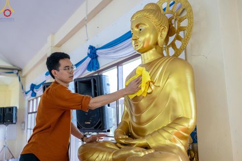 ภาพ No.137604:พิธีตักบาตร พิธีถวายสังฆทานแด่คณะสงฆ์ 323 วัด พิธีทำบุญอุทิศส่วนกุศลแด่ผู้วายชนม์ ในเหตุการณ์ความไม่สงบ 4 จังหวัดชายแดนภาคใต้ ปีที่ 20 ครั้งที่ 169 และพิธีมอบกองทุนหนุนแรงใจช่วยครูใต้ ปีที่ 17 ครั้งที่ 134 วันที่ 25 พฤษภาคม พ.ศ.2567 อ.ตากใบ จ.นราธิวาส