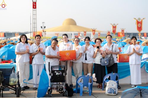 ภาพ No.324597:วันที่ 22 เมษายน พ.ศ.2569 (วันคุ้มครองโลก) บรรยากาศสาธุชน ในงานถวายมหาสังฆทาน 40,000 กว่าวัดทั่วประเทศ ณ ลานธรรม วัดพระธรรมกาย