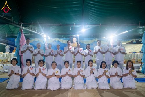 ภาพ No.297771:วันที่ 19 มกราคม พ.ศ. 2569 พิธีถวายภัตตาหารเป็นสังฆทาน แด่พระธรรมยาตรา ณ อนุสรณ์สถานบางปลา วัดบางปลา อำเภอบางเลน จังหวัดนครปฐม ในโครงการธรรมยาตรา กตัญญูบูชา มหาปูชนียาจารย์ พระมงคลเทพมุนี(สด จนฺทสโร) พระผู้ปราบมาร อนุสรณ์สถาน 7 แห่ง ปีที่ 14