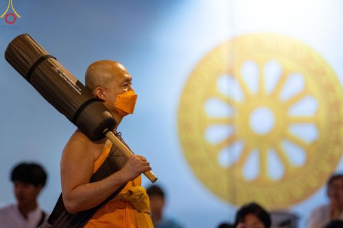 ภาพ No.120551:พิธีต้อนรับพระธรรมยาตรา ในโครงการธรรมยาตรา กตัญญูบูชา มหาปูชนียาจารย์ พระมงคลเทพมุนี(สด จนฺทสโร) พระผู้ปราบมาร อนุสรณ์สถาน 7 แห่ง ปีที่ 12 วันที่ 28 มกราคม พ.ศ. 2567 ณ วัดพระธรรมกาย จ.ปทุมธานี (ชุดที่ 2)