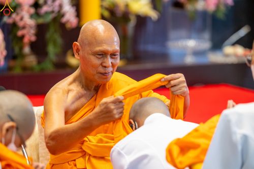 ภาพ No.83459:พิธีบรรพชาอุปสมบทหมู่ธรรมทายาทนานาชาติ (ภาคภาษาจีน) รุ่นที่ 18 ณ โบสถ์พระไตรปิฎก วัดพระธรรมกาย จ.ปทุมธานี วันเสาร์ที่ 15 กรกฎาคม 2566