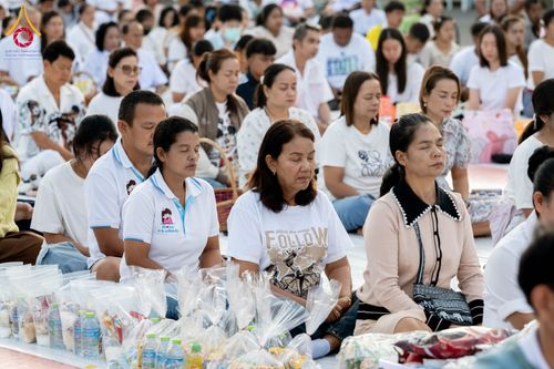 ภาพ No.310297:วันอาทิตย์ที่ 15 กุมภาพันธ์ พ.ศ. 2569 ตักบาตรพระ 1,000 รูป เมืองตรัง ปีที่ 2 ณ ลานพระบรมราชานุสาวรีย์ รัชกาลที่ 5 (หน้าศาลจังหวัดตรัง)อ.เมือง จ.ตรัง