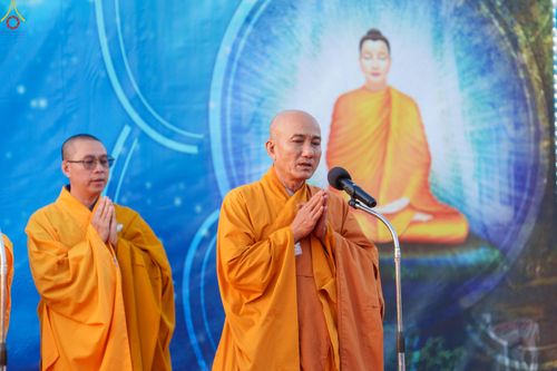 ภาพ No.332927:วันอาทิตย์ที่ 31 พฤษภาคม พ.ศ. 2569 วันวิสาขบูชา ณ วัดพระธรรมกายแคลิฟอร์เนีย  ประเทศสหรัฐอเมริกา