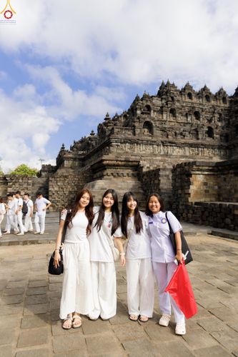 ภาพ No.331267:วันที่ 29 พฤษภาคม พ.ศ.2569 MBMI Tangerang (Majelis Agama Buddha Mahanikaya)  ได้มีการเตรียมงานเพื่อจัดงานวิสาขบูชานานาชาติ (ภาพชุดที่ 2)