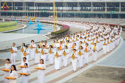 ภาพ No.319380:วันเสาร์ที่ 4 เมษายน พ.ศ.2569 พิธีขอขมา มอบผ้าไตร และถวายบาตรแด่นาคธรรมทายาท ในโครงการบรรพชาสามเณรฟื้นฟูพระพุทธศาสนาทั่วไทย โครงการหน่อแก้วเปรียญธรรม รุ่นที่ 14 โครงการสามเณรยุวธรรมทายาท รุ่นที่ 34 โครงการสามเณรมัชฌิมธรรมทายาท รุ่นที่ 30 ณ สภาธรรมกายสากล