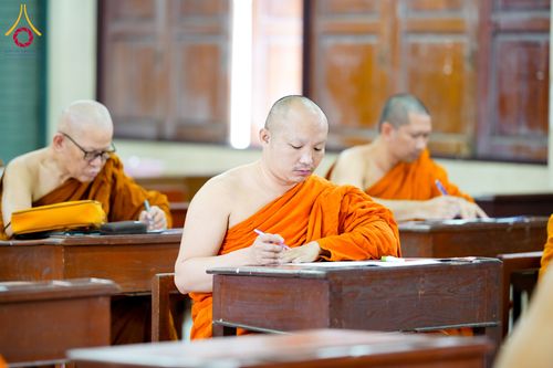 ภาพ No.285688:วันที่ 11-14 ธันวาคม พ.ศ.2568  โครงการอบรมบาลีก่อนสอบสนามหลวง สำนักเรียนวัดสามพระยา ชั้น ปธ.6-9 ประจำปี 2568-2569 ณ วัดสามพระยา กรุงเทพมหานคร