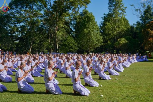 ภาพ No.68206:พิธีเวียนประทักษิณ และวันทาพระมหาเจดีย์บรมพุทโธ ของนาคธรรมทายาท ประเทศอินโดนีเซีย วันที่ 17 ธันวาคม พ.ศ. 2565