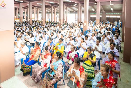 ภาพ No.288526:วันที่ 5 มกราคม พ.ศ. 2569 พิธีทอดผ้าป่าทำนุบำรุงศาสนสถาน ณ วัดอัมพวัน ต.สองพี่น้อง อ.สองพี่น้อง จ.สุพรรณบุรี ในโครงการธรรมยาตรา กตัญญูบูชา มหาปูชนียาจารย์ พระมงคลเทพมุนี(สด จนฺทสโร) พระผู้ปราบมาร อนุสรณ์สถาน 7 แห่ง ปีที่ 14