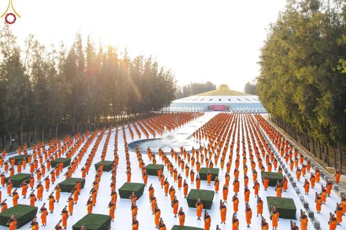 ภาพ No.68293:พุทธบุตรธรรมยาตรา ปฏิบัติธรรมและบันทึกภาพประวัติศาสตร์ ในโครงการธรรมยาตรา เส้นทางพระผู้ปราบมาร ปีที่ 11 ณ วัดพระธรรมกาย จ.ปทุมธานี วันที่ 22 ธันวาคม พ.ศ. 2565