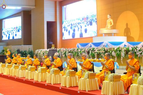 ภาพ No.64103:พิธีมุทิตาสักการะพระมหาเถระและพระเถระ ครั้งที่ 28 ประจำปี พ.ศ. 2565 วันอาทิตย์ที่ 20 พฤศจิกายน พ.ศ. 2565 ณ ห้องแก้วสารพัดนึก 1 สภาธรรมกายสากล วัดพระธรรมกาย