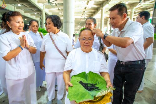 ภาพ No.333487:วันอาทิตย์ที่ 7 มิถุนายน พ.ศ.2569 พิธีตัดปอยผมและปลงผมนาคธรรมทายาท โครงการบรรพชาและอุปสมบทหมู่ธรรมทายาท รุ่นผู้บริหาร รุ่นที่ 16 ณ วิหารคด 11 วัดพระธรรมกาย
