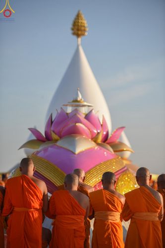 ภาพ No.211617:วันอาทิตย์ที่ 16 มีนาคม พ.ศ. 2568 พิธีอัญเชิญพระบรมสารีริกธาตุ ประดิษฐาน ณ ปทุมเจดีย์ ศูนย์อบรมเยาวชนปัตตานี