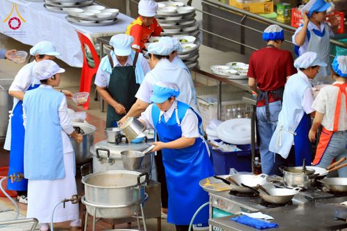 ภาพ No.217115:วันเสาร์ที่ 12 เมษายน พ.ศ. 2568 พิธีบุพเปตพลี ครั้งที่ 162 ร่วมอุทิศบุญแด่หมู่ญาติที่ล่วงลับไปแล้ว และพิธีถวายภัตตาหารเมนูสวรรค์ ณ หอฉันคุณยายอาจารย์ฯ วัดพระธรรมกาย