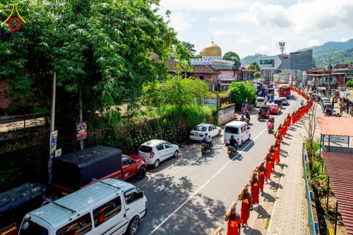 ภาพ No.226475:วันที่ 7-10 พฤษภาคม พ.ศ. 2568 โครงการเดินธรรมยาตรา สยาม-ลังกา ธรรมยาตรา ฉลองเทศกาลวิสาขบูชาแห่งชาติ ศรีลังกา บูชาธรรม 81 ปี หลวงพ่อธัมมชโย เมืองนูวราอิลิยา ประเทศศรีลังกา