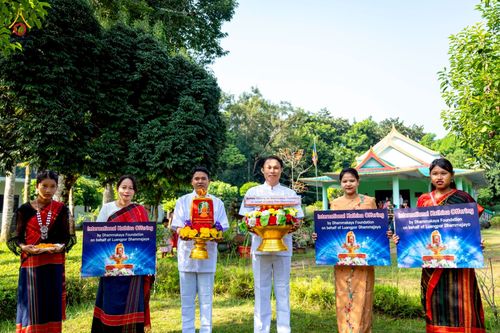 ภาพ No.257495:วันที่ 17 ตุลาคม พ.ศ. 2568 พิธีทอดกฐินสมทบวัดกัลยาณมิตรต่างประเทศ  บูชาธรรม 81 ปี หลวงพ่อธัมมชโย ณ ศูนย์ปฏิบัติธรรมไมตรีปูร์ เมืองคาร์การชารี ประเทศบังกลาเทศ 